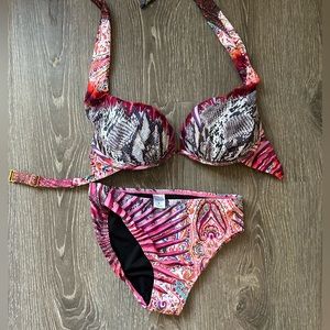 Venus bikini brand new size 6 bottom too D /32Dd/34D/36C